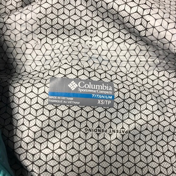 Columbia rain jacket - Picture 3 of 3
